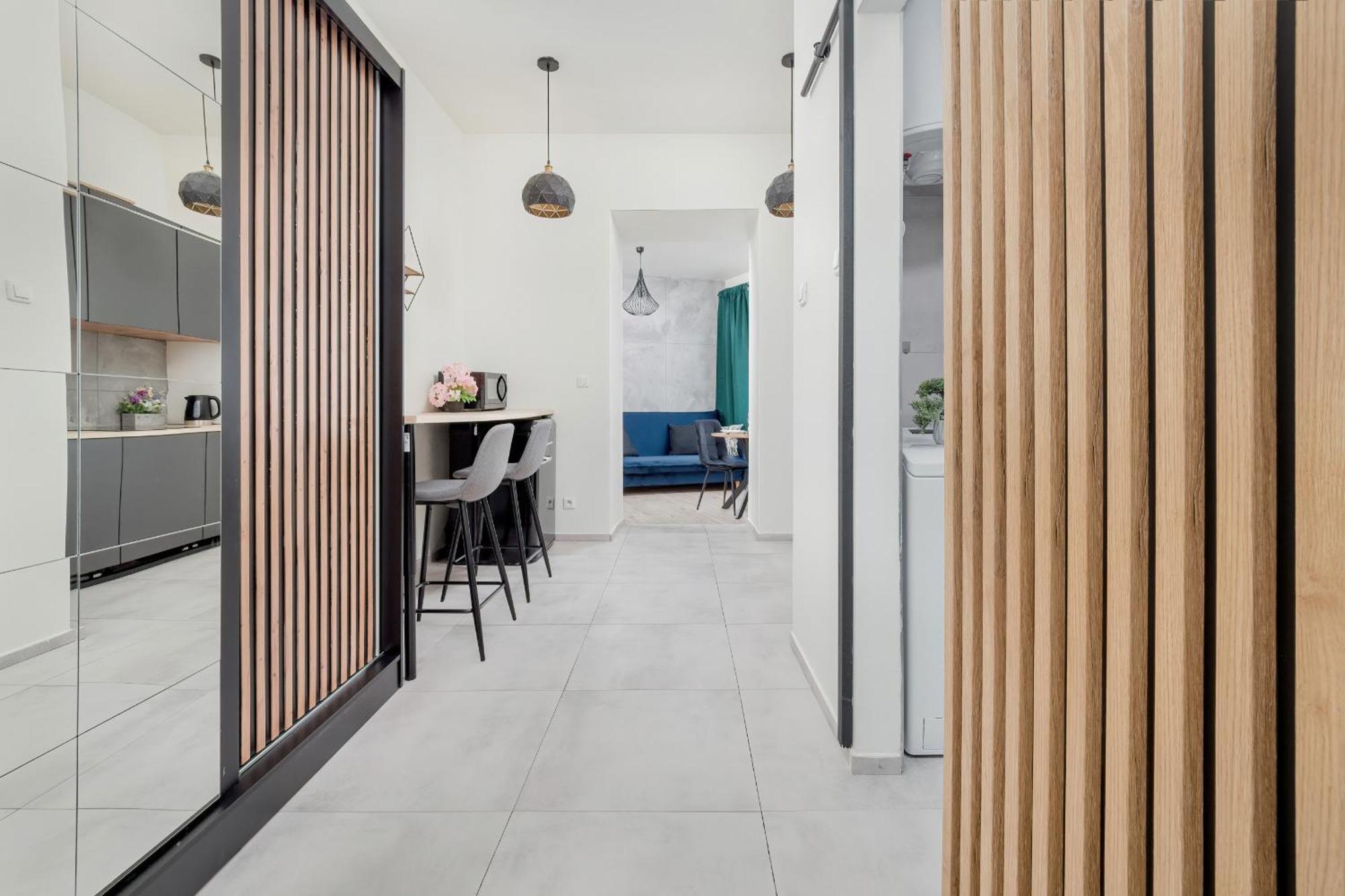 Apartment Plocka Comfortable & Modern By Renters